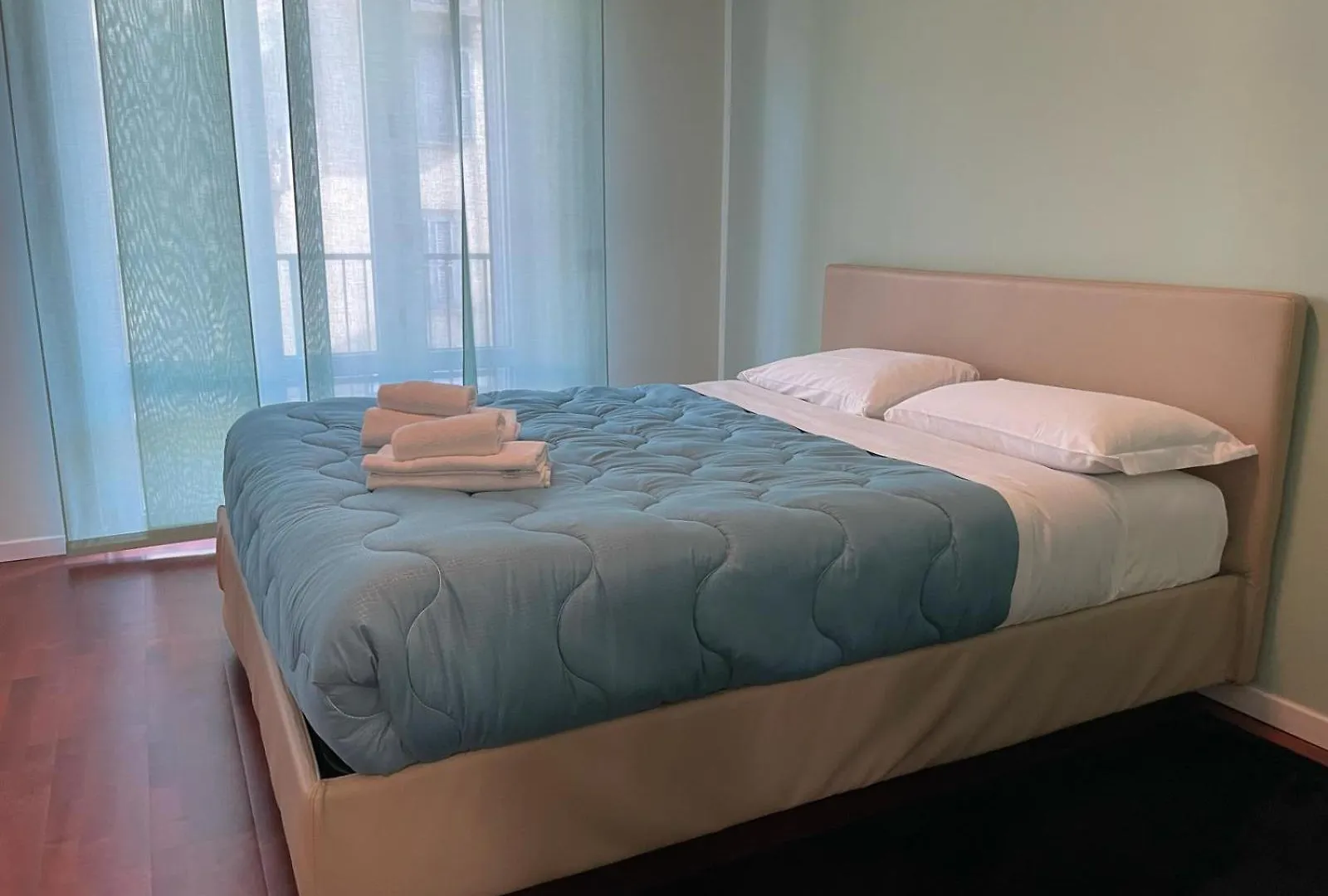 Feel - Dream Terrace Apartment contacts